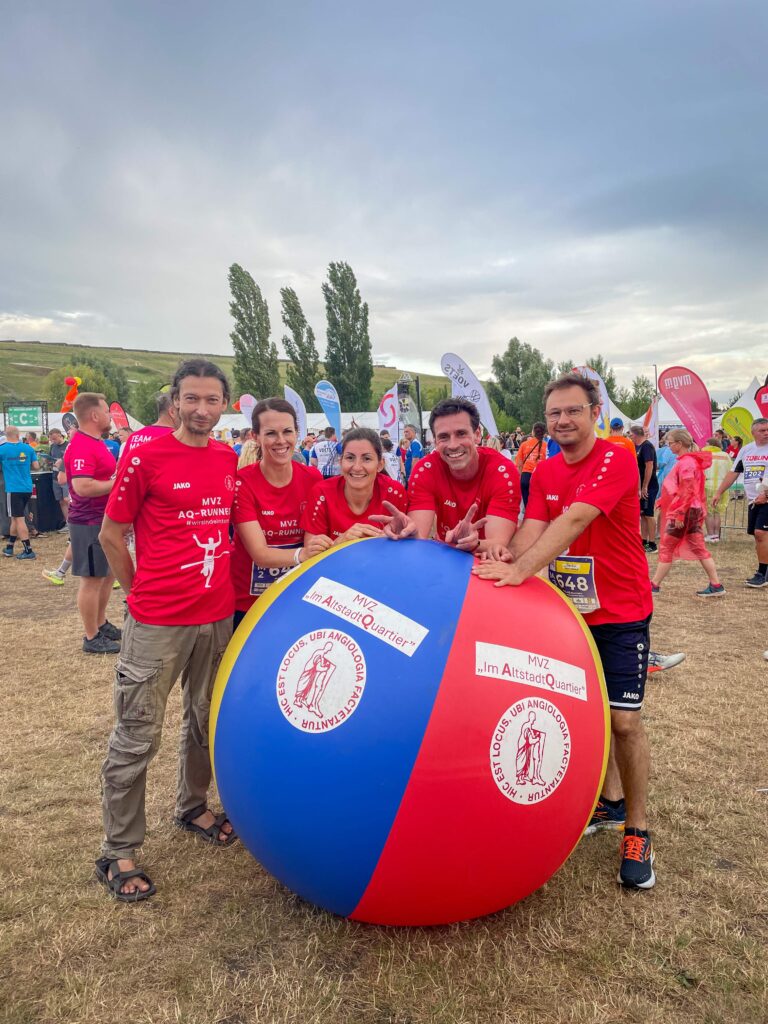 Strandball, Sportsgeist und super Stimmung: MVZ „Im Altstadtquartier“ beim Firmenstaffellauf 2025 dabei