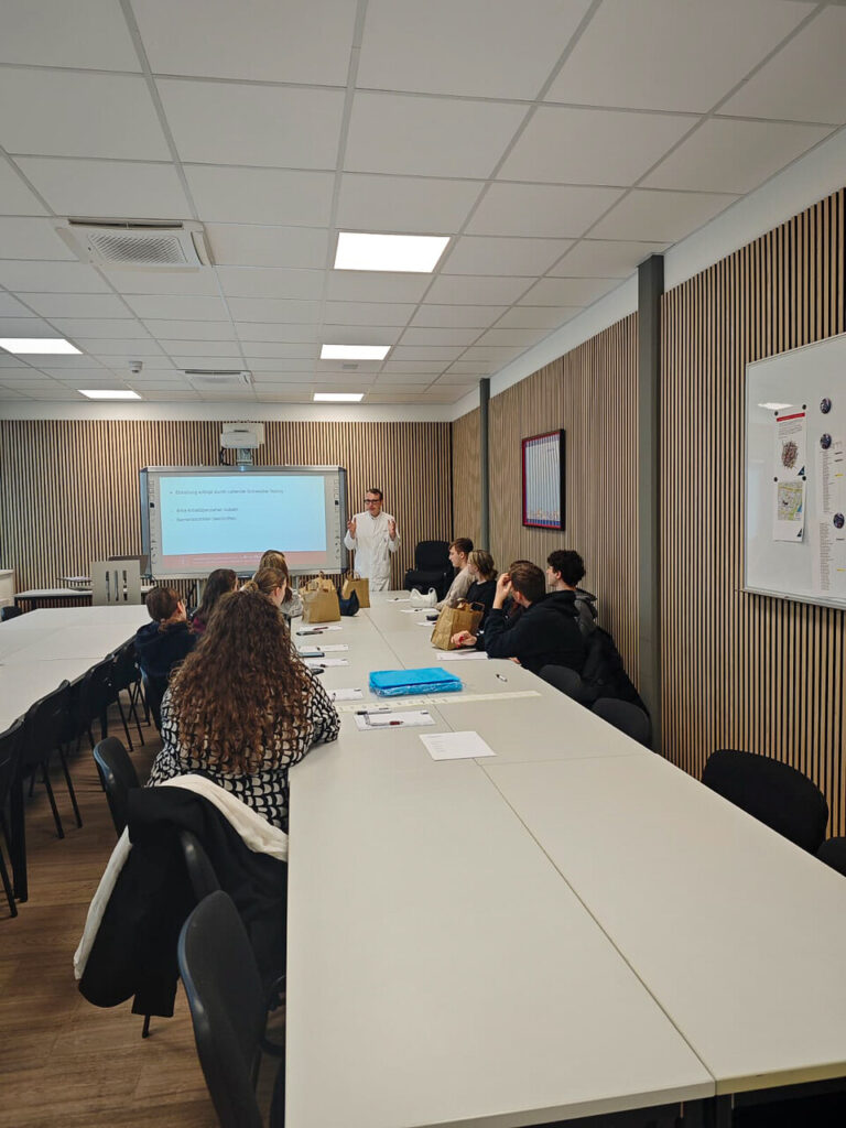 Berufsfelderkundung und Nachwuchsförderung im MVZ „Im Altstadtquartier“ – Fortsetzung einer bewährten Tradition